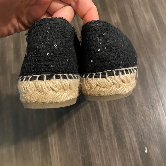 CHANEL Tweed Patent Goatskin Sequin CC Espadrilles 39 Black - Picture 3 of 6